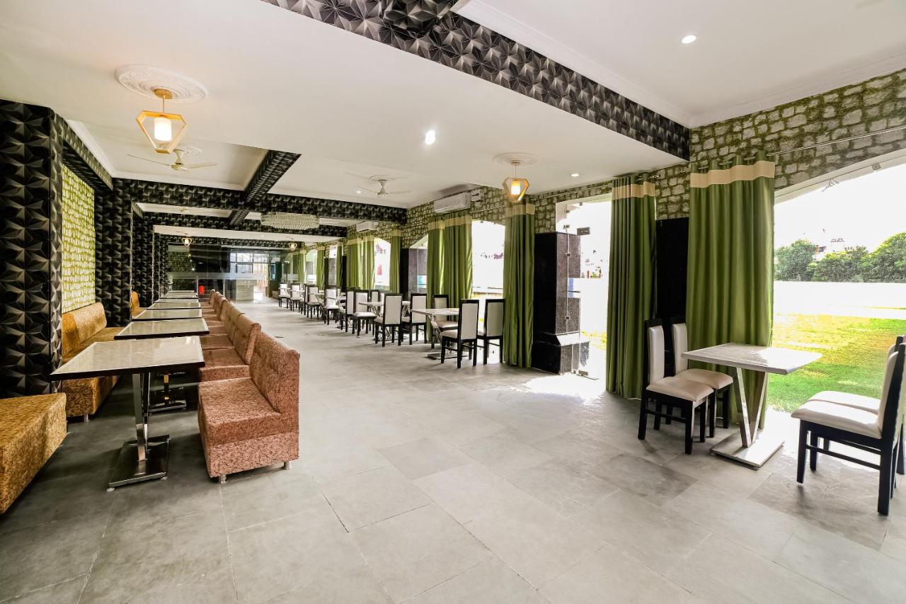 โอโย 41923 เปรม คัญช์ รีสอร์ต Hotel เจฮานซี ภายนอก รูปภาพ